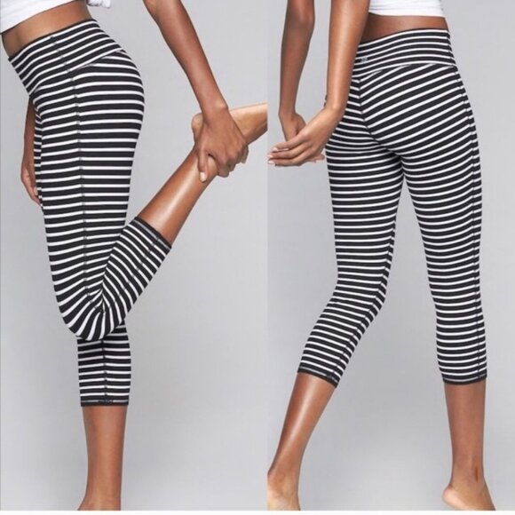 2-pair ATHLETA CHATURANGA Workout Exercise Capri Leggings SMALL - Picture 6 of 6